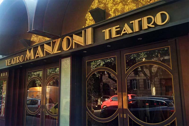 Facciata del Teatro Manzoni di Roma