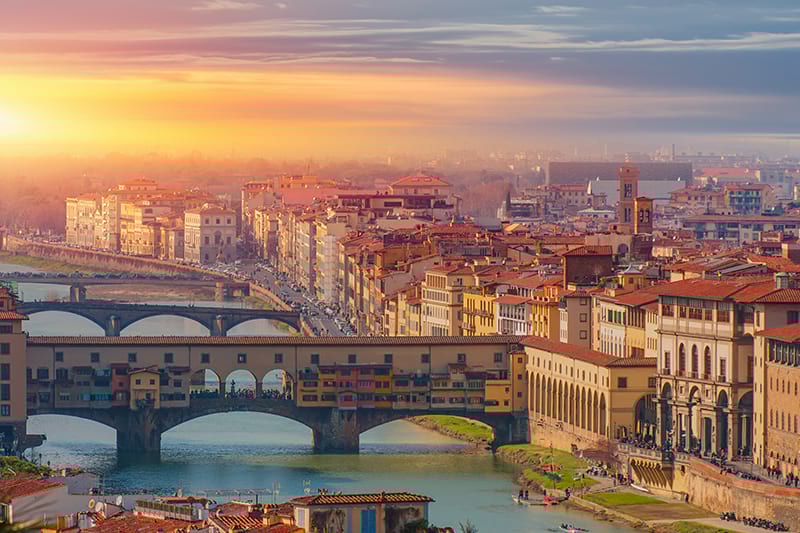 Vista panoramica su Arno a Firenze