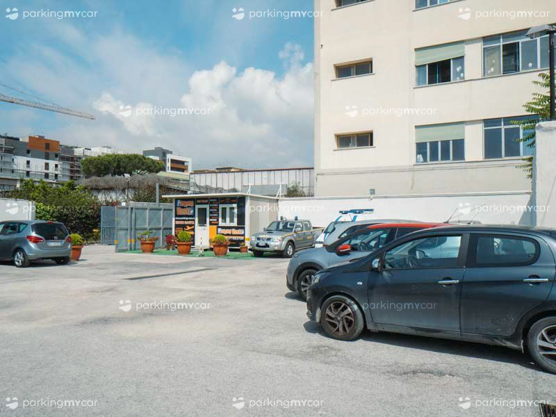 Parking Vasto 2 - Aeroporto Napoli Posti auto scoperti Parking Vasto 2 - Aeroporto Napoli