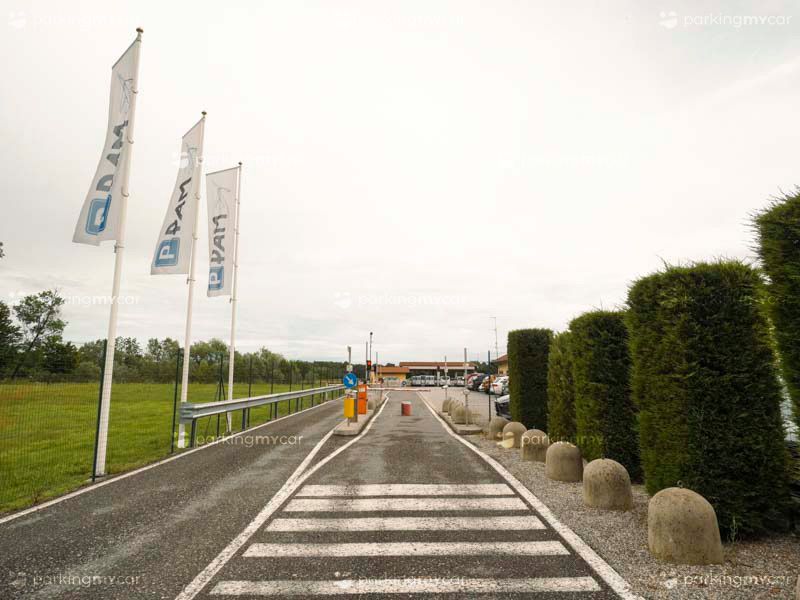 PAM Parcheggio - Aeroporto Malpensa Via di accesso PAM Parcheggio - Aeroporto Malpensa