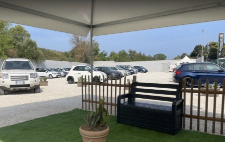 Motors Car Rental - Aeroporto Brindisi Sala d'attesa Motors Car Rental - Aeroporto Brindisi