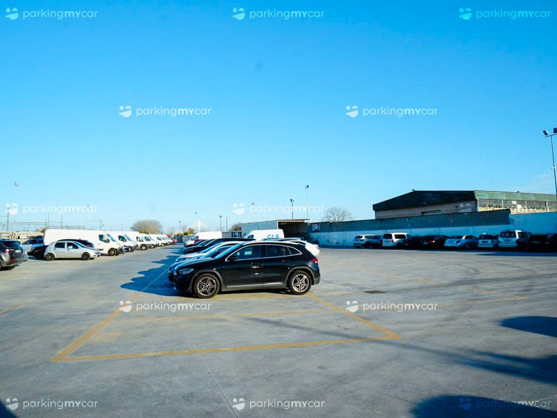 Park And House - Aeroporto Bari Parcheggi all'aperto Park And House - Aeroporto Bari