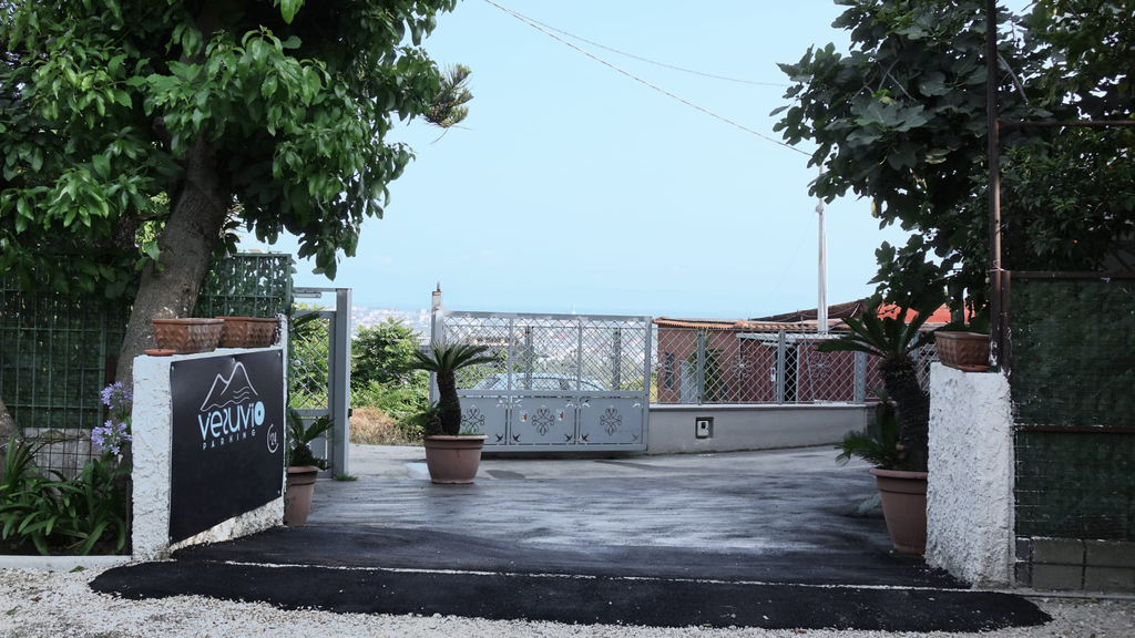 Vesuvio Parking - Aeroporto Napoli | ParkingMyCar Ingresso Vesuvio Parking - Aeroporto Napoli | ParkingMyCar