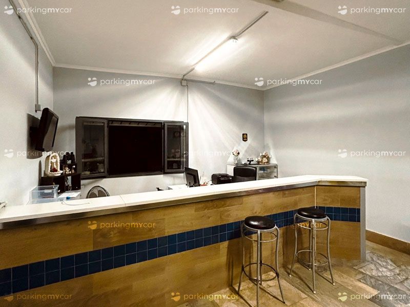 Il Raduno Parking Aereo - Aeroporto Napoli Accoglienza Il Raduno Parking Aereo - Aeroporto Napoli