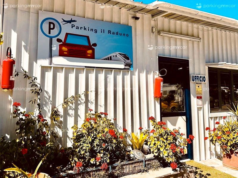 Il Raduno Parking Aereo - Aeroporto Napoli Reception Il Raduno Parking Aereo - Aeroporto Napoli