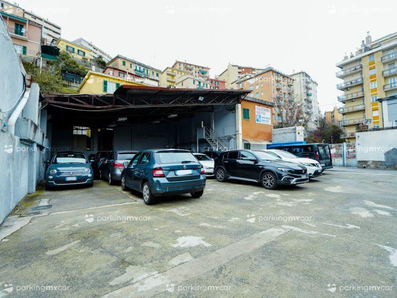 Parcheggio Genova Service - Aeroporto Genova Posti auto all'aperto Parcheggio Genova Service - Aeroporto Genova