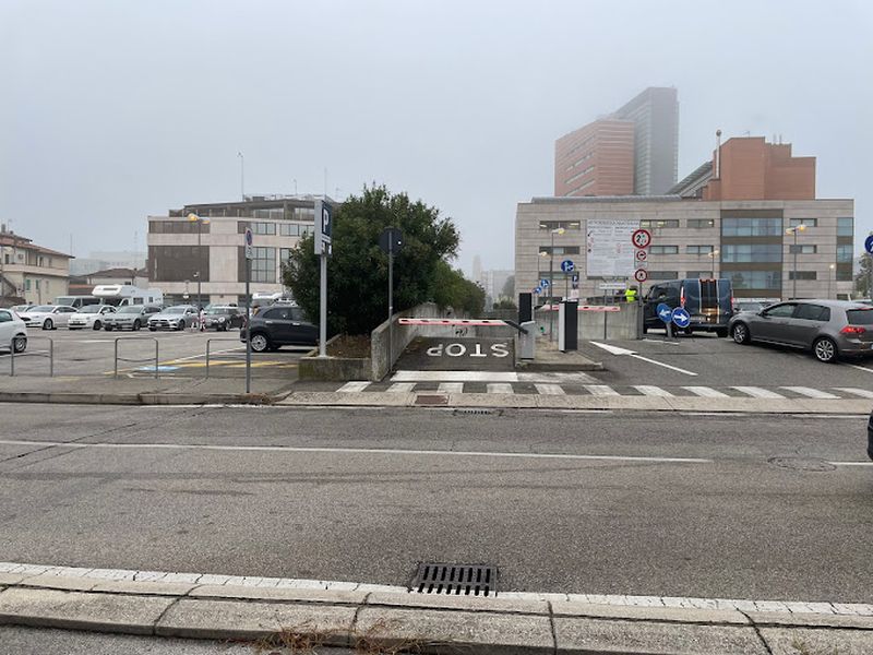 Autorimessa Park Mantegna scoperto - Padova Ingresso Autorimessa Park Mantegna scoperto - Padova